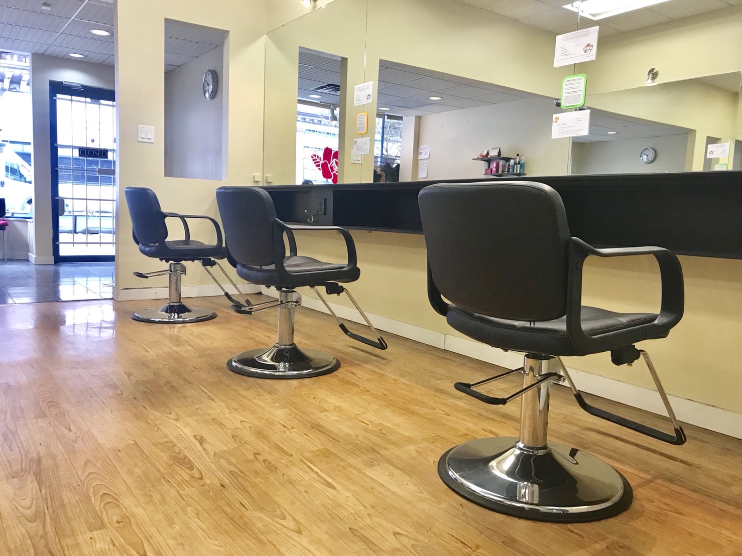 Tsubaki Hair Express / ツバキヘアエクスプレス 人材カナダ ビザチャンスがわかる仕事求人サイト