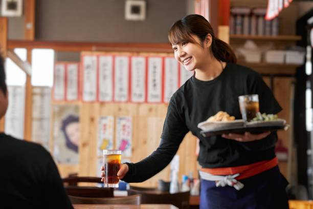 Kokoro ramen とHIBIKI RAMEN yakitori barでは明るく元気なserver 募集中です! - kokorofoods inc. イメージ画像